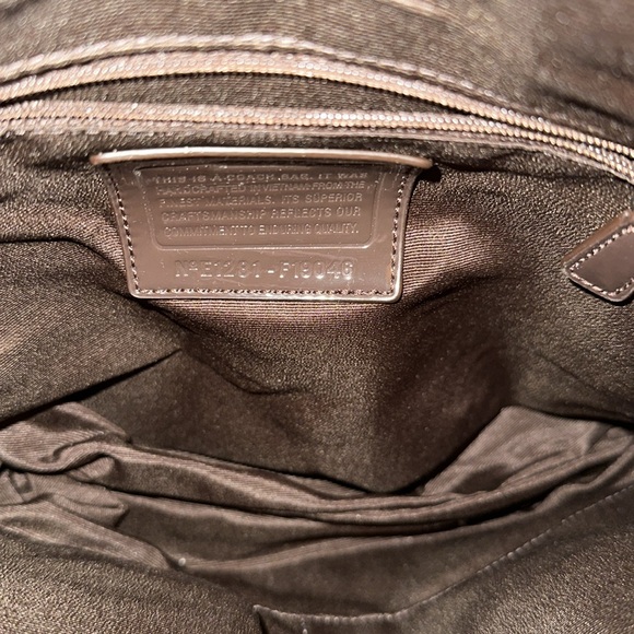 Authentic Coach purse - Picture 5 of 7